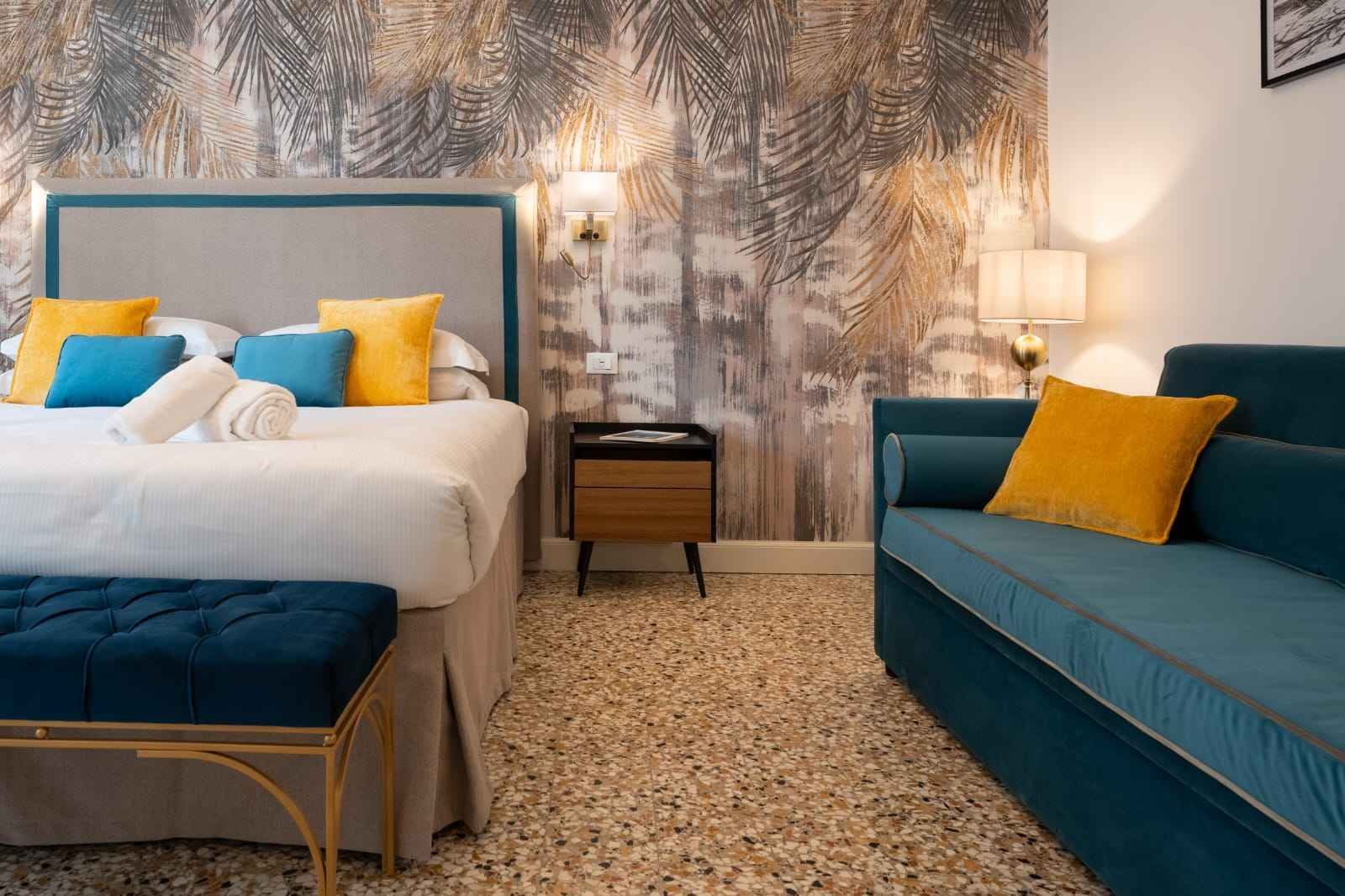 Imbiancatura di camera da letto con pittura lavabile.